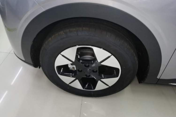 Used Geely Galaxy Geome 2026 310km Wind-Riding Edition Left Front Wheel Hub