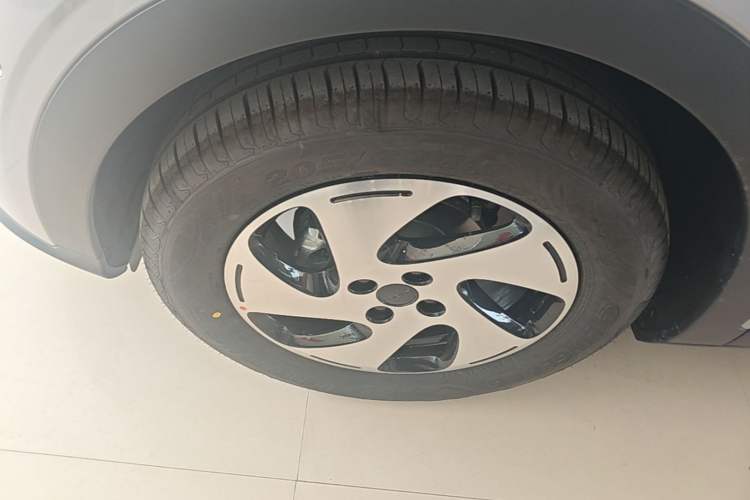 Used Geely Galaxy Geome 2026 480km Exploration Edition Left Front Wheel Hub