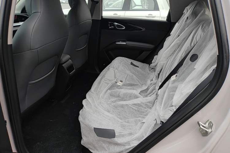 Used Geely Galaxy Geome 2026 Model 310km Youth Edition Left Rear Seat