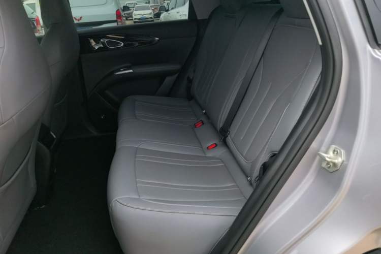 Used Geely Galaxy Geome 2026 Model 310km Youth Edition Left Rear Seat