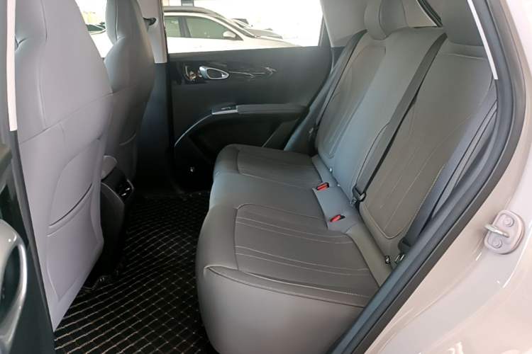 Used Geely Galaxy Geome 2026 Model 310km Dream Edition Left Rear Seat