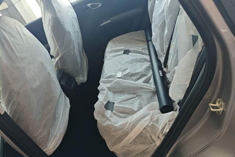 Used Geely Galaxy Geome 2026 410km Wind-Riding Edition Left Rear Seat
