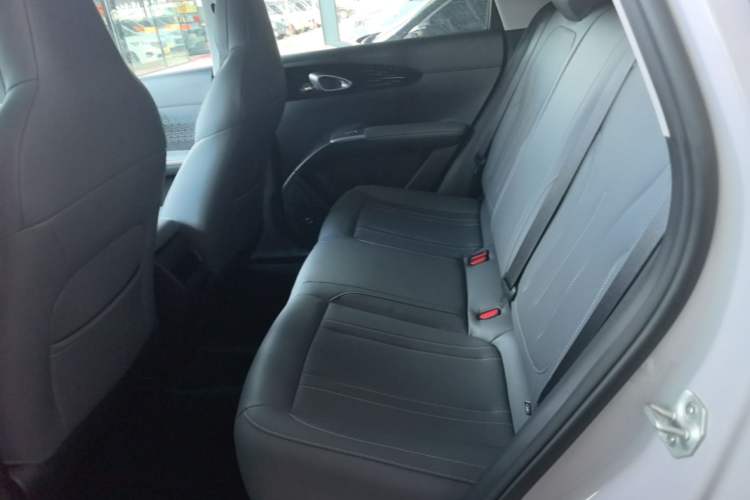 Used Geely Galaxy Geome 2026 Model 410km Carefree Edition Left Rear Seat