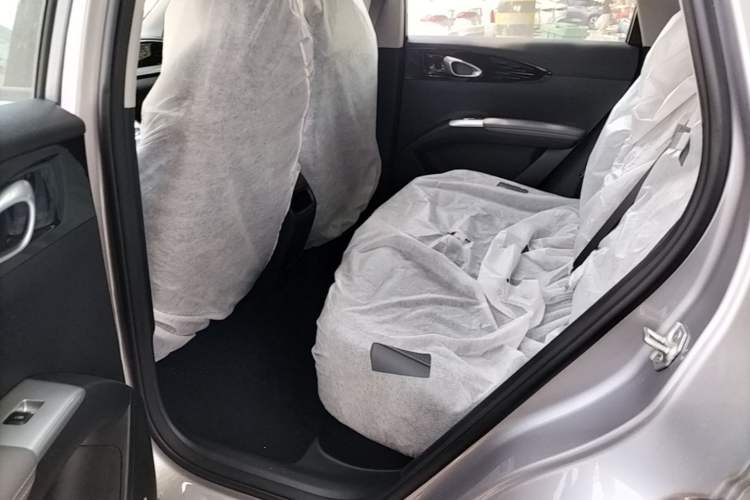 Used Geely Galaxy Geome 2026 Model 310km Youth Edition Left Rear Seat
