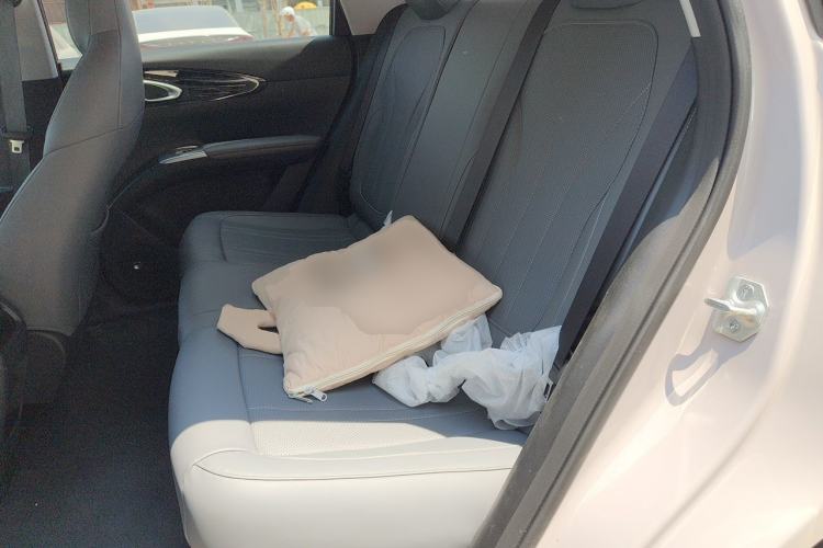 Used Geely Galaxy Geome 2026 Model 310km Youth Edition Left Rear Seat