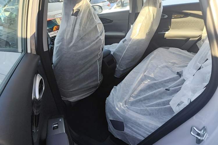 Used Geely Galaxy Geome 2026 Model 410km Freedom Edition Left Rear Seat