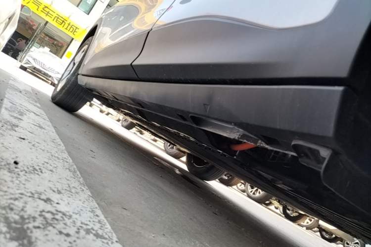 Used Geely Galaxy Geome 2026 Model 310km Youth Edition Left Side Sill