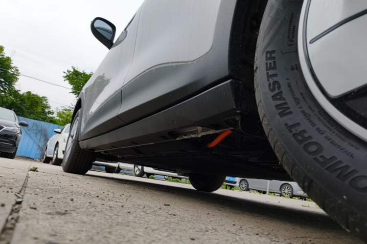 Used Geely Galaxy Geome 2026 Model 310km Youth Edition Left Side Sill