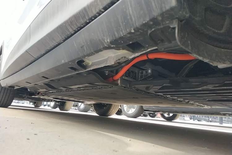 Used Geely Galaxy Geome 2026 Model 310km Youth Edition Left Side Sill