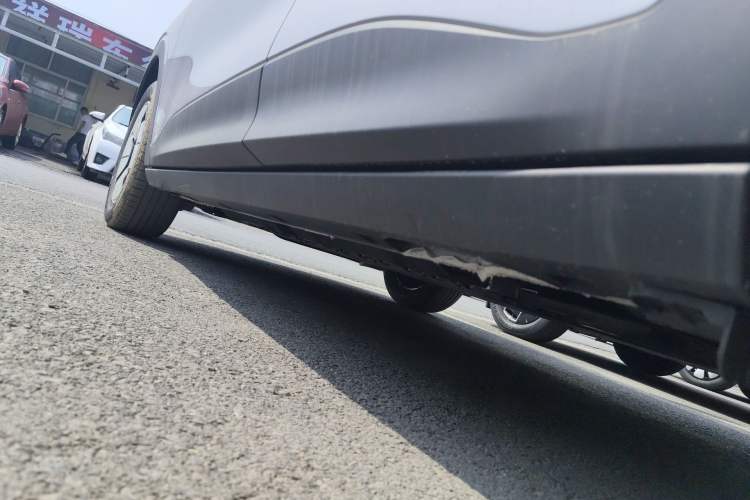 Used Geely Galaxy Geome 2026 Model 310km Youth Edition Left Side Sill