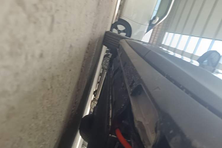 Used Geely Galaxy Geome 2026 Model 310km Youth Edition Left Side Sill