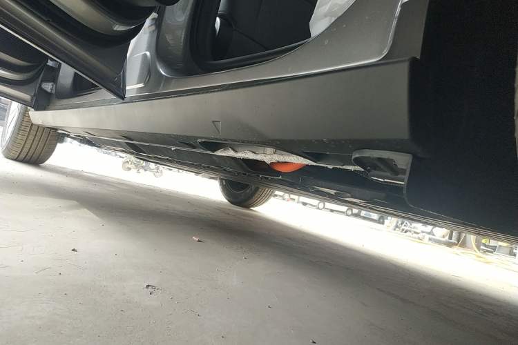 Used Geely Galaxy Geome 2026 Model 310km Youth Edition Left Side Sill