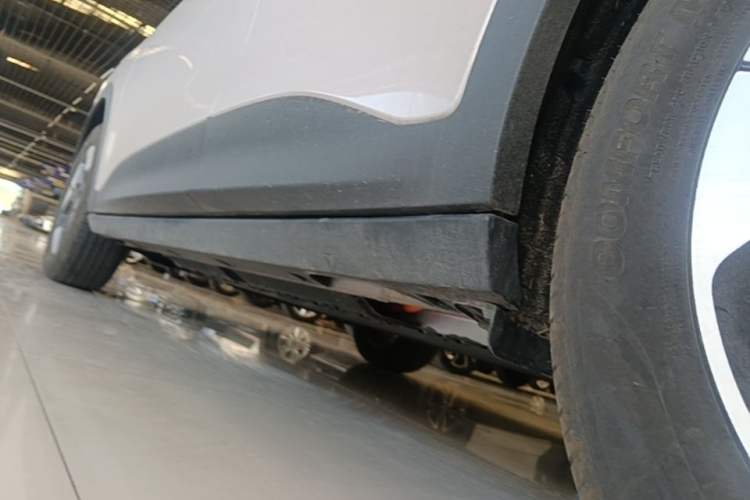 Used Geely Galaxy Geome 2026 Model 410km Carefree Edition Left Side Sill