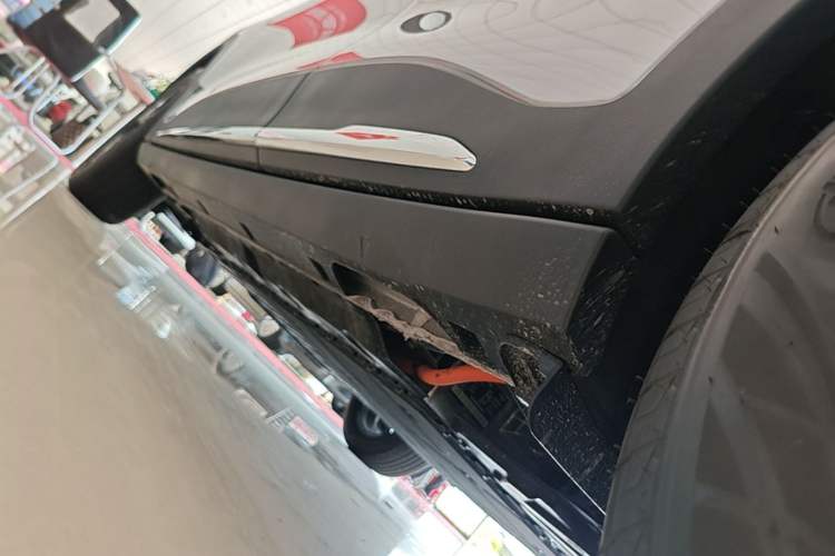 Used Geely Galaxy Geome 2026 410km Wind-Riding Edition Left Side Sill