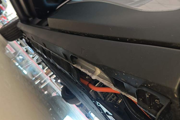 Used Geely Galaxy Geome 2026 Model 310km Youth Edition Left Side Sill