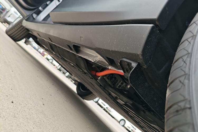 Used Geely Galaxy Geome 2026 Model 310km Youth Edition Left Side Sill