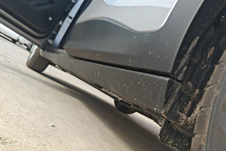 Used Geely Galaxy Geome 2026 Model 310km Youth Edition Left Side Sill