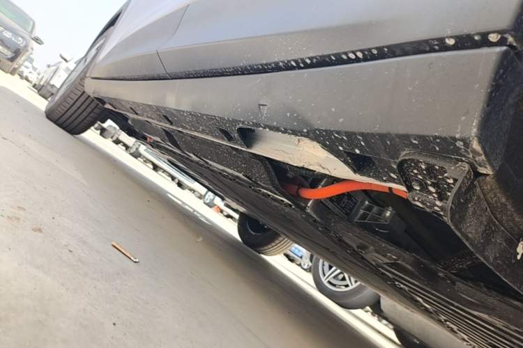 Used Geely Galaxy Geome 2026 Model 310km Youth Edition Left Side Sill