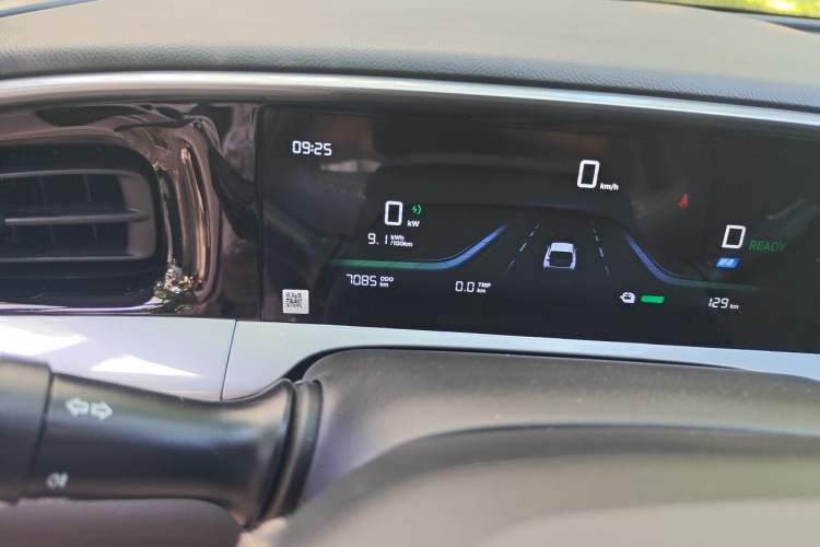 Used Geely Galaxy Geome 2026 Model 310km Youth Edition Odometer Close Up