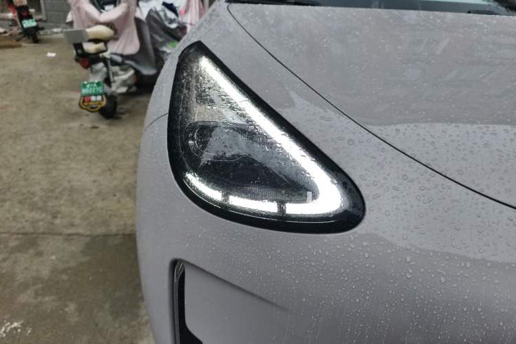 Used Geely Galaxy Geome 2026 410km Wind-Riding Edition Right Front Headlight