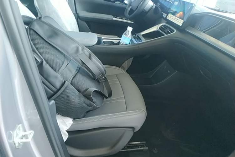 Used Geely Galaxy Geome 2026 Model 310km Youth Edition Right Front Seat