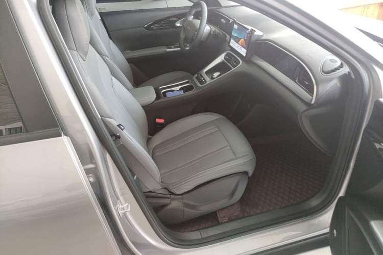 Used Geely Galaxy Geome 2026 Model 310km Youth Edition Right Front Seat