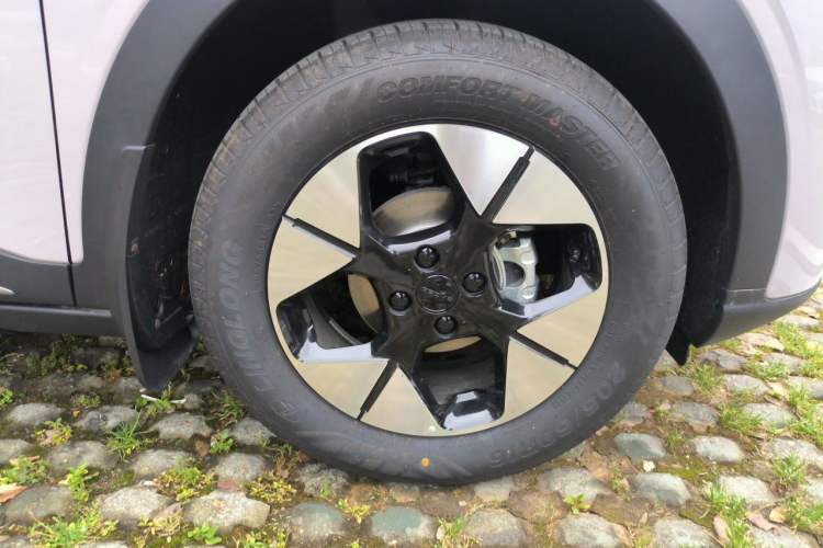 Used Geely Galaxy Geome 2026 Model 410km Exploration Edition Right Front Wheel Hub