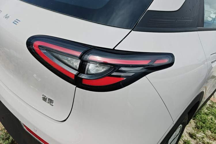 Used Geely Galaxy Geome 2026 Model 310km Youth Edition Right Rear Taillight