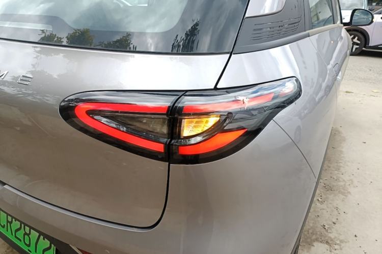 Used Geely Galaxy Geome 2026 Model 310km Youth Edition Right Rear Taillight