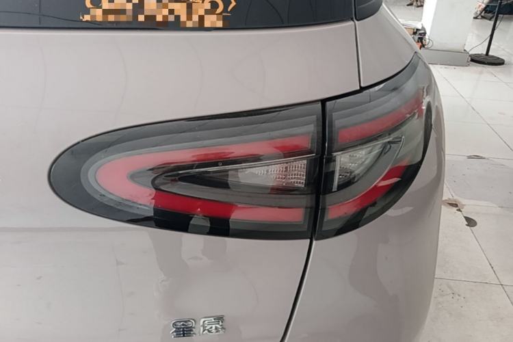 Used Geely Galaxy Geome 2026 Model 310km Youth Edition Right Rear Taillight