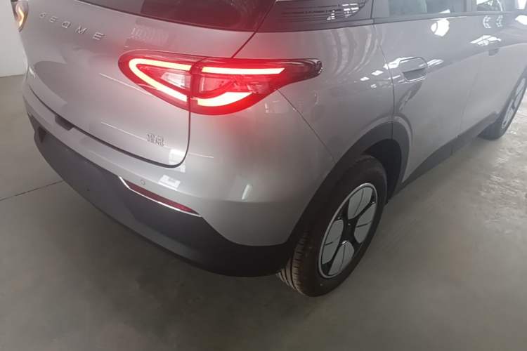 Used Geely Galaxy Geome 2026 Model 310km Youth Edition Right Rear Taillight