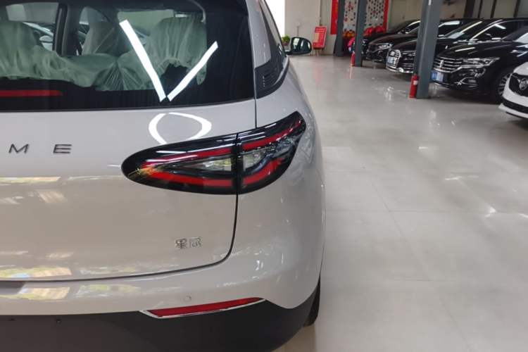 Used Geely Galaxy Geome 2026 Model 310km Youth Edition Right Rear Taillight