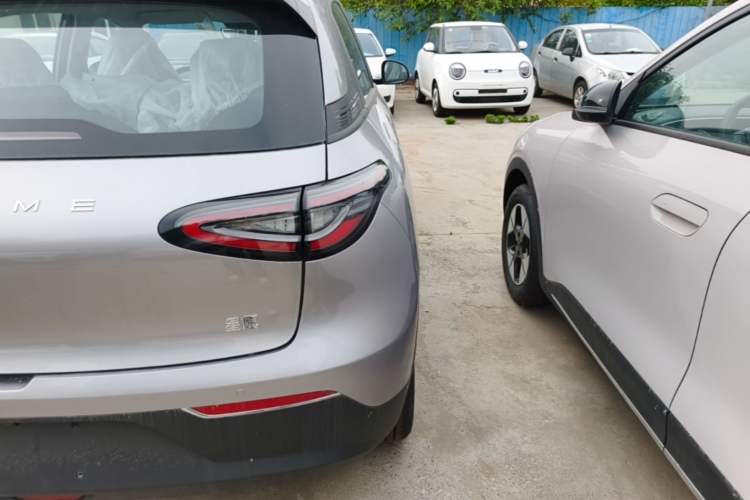 Used Geely Galaxy Geome 2026 Model 310km Youth Edition Right Rear Taillight
