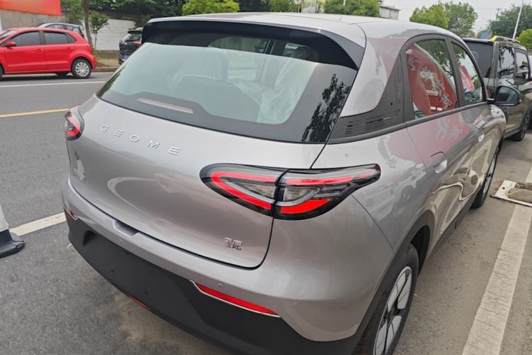 Used Geely Galaxy Geome 2026 Model 310km Youth Edition Right Rear Taillight