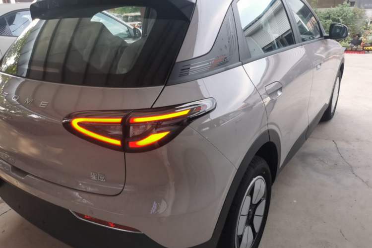 Used Geely Galaxy Geome 2026 Model 310km Youth Edition Right Rear Taillight