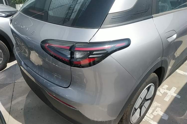 Used Geely Galaxy Geome 2026 Model 310km Youth Edition Right Rear Taillight