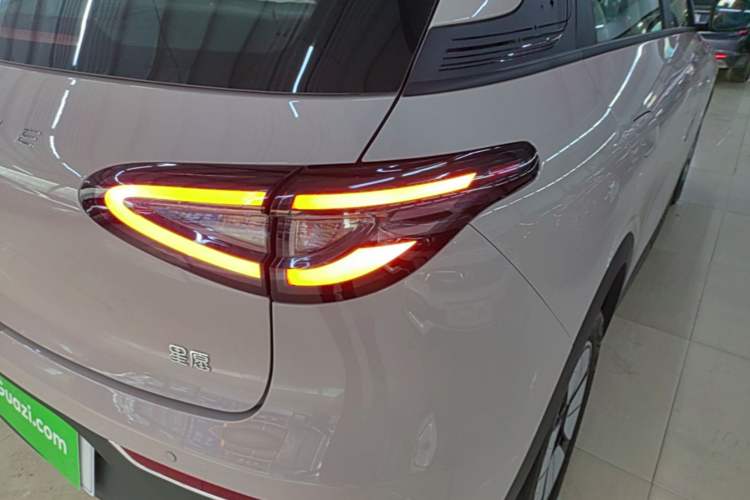 Used Geely Galaxy Geome 2026 Model 410km Freedom Edition Right Rear Taillight