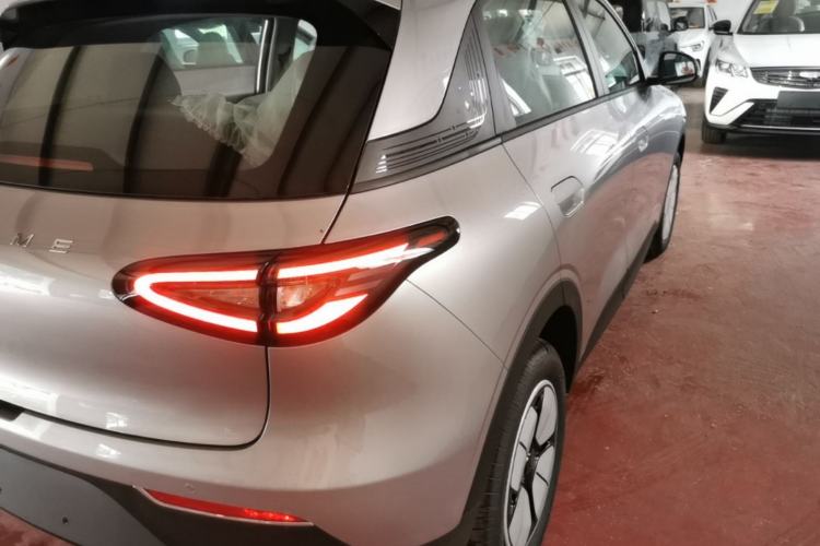 Used Geely Galaxy Geome 2026 Model 310km Youth Edition Right Rear Taillight