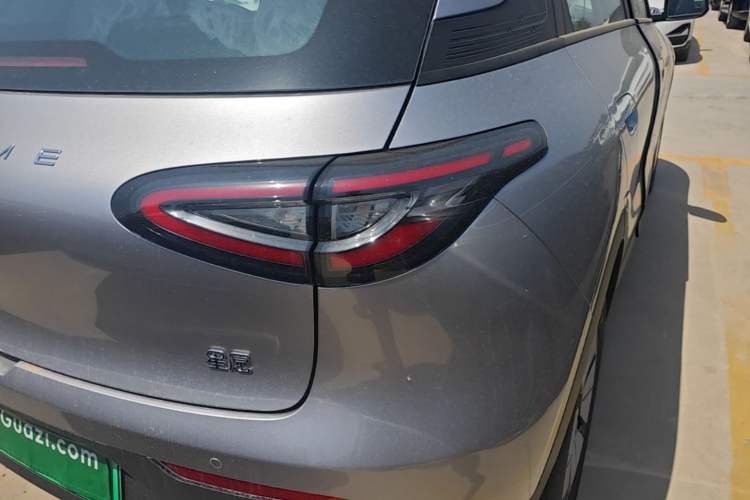 Used Geely Galaxy Geome 2026 Model 310km Youth Edition Right Rear Taillight