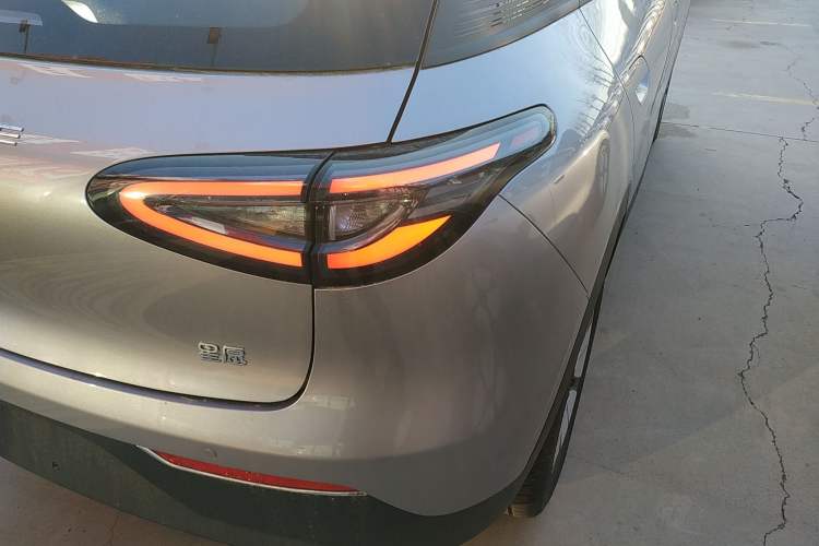 Used Geely Galaxy Geome 2026 Model 310km Youth Edition Right Rear Taillight