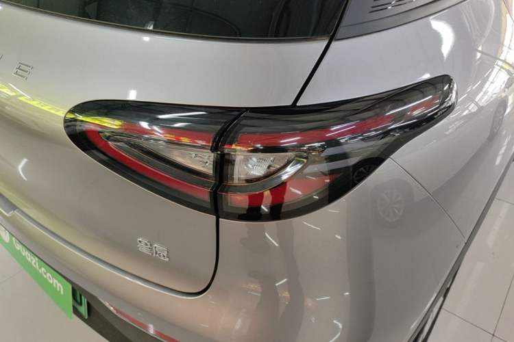 Used Geely Galaxy Geome 2026 Model 310km Youth Edition Right Rear Taillight