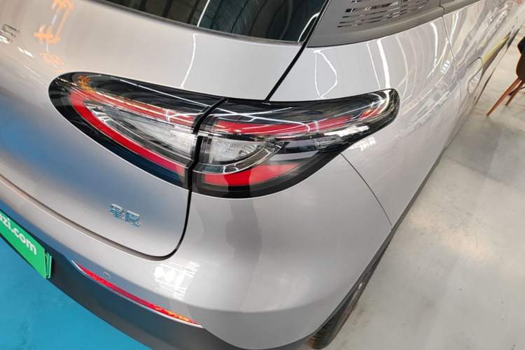 Used Geely Galaxy Geome 2026 Model 310km Dream Edition Right Rear Taillight