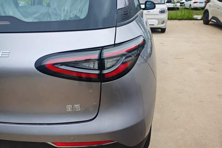 Used Geely Galaxy Geome 2026 Model 310km Youth Edition Right Rear Taillight