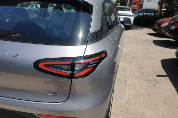 Used Geely Galaxy Geome 2026 Model 310km Youth Edition Right Rear Taillight