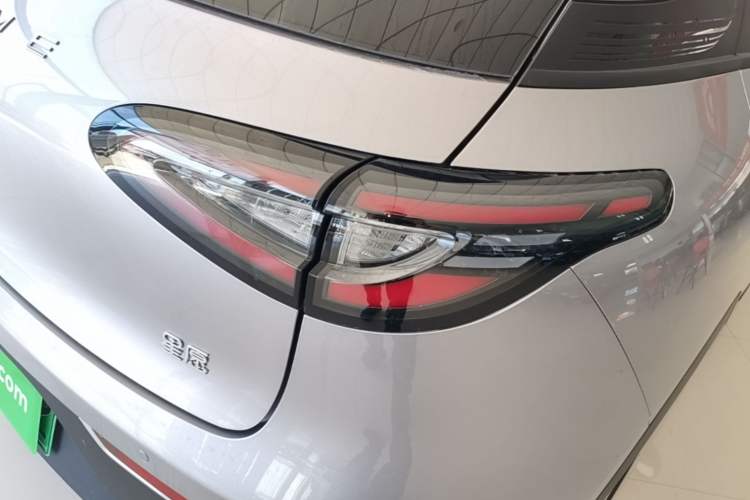 Used Geely Galaxy Geome 2026 Model 310km Youth Edition Right Rear Taillight