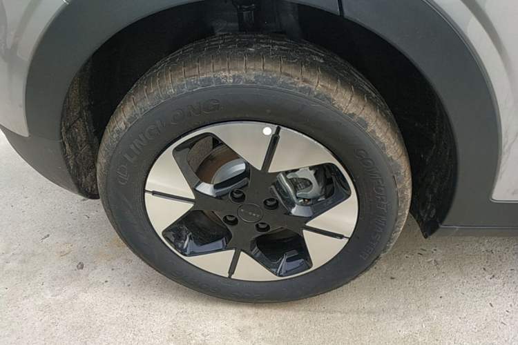 Used Geely Galaxy Geome 2026 Model 310km Dream Edition Right Rear Wheel Hub