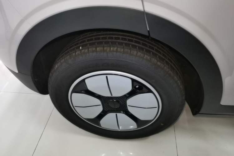 Used Geely Galaxy Geome 2026 310km Aspiration Edition Right Rear Wheel Hub