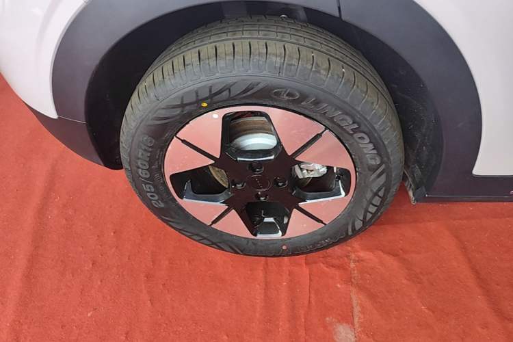 Used Geely Galaxy Geome 2026 Model 310km Dream Edition Right Rear Wheel Hub