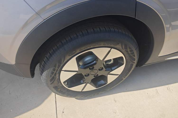 Used Geely Galaxy Geome 2026 Model 310km Dream Edition Right Rear Wheel Hub