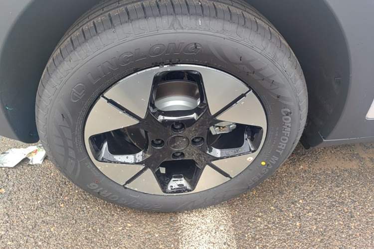 Used Geely Galaxy Geome 2026 310km Wind-Riding Edition Right Rear Wheel Hub